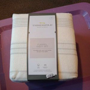 *NEW* Threshold- Printed Flannel Sheet Set, Gray Stripe, TWIN